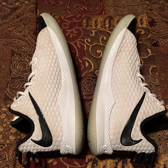 Nike Air LeBron Witness Mid - Picture 4 of 5